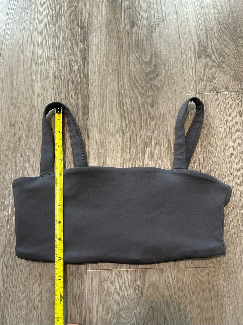 Vuori evolve square neck sports bra